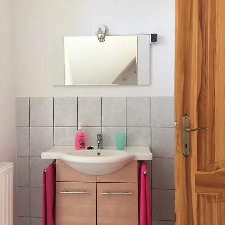 Ezo Apartmanhaz *