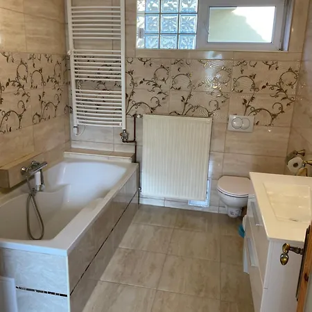 Ezo Apartmanhaz Lägenhet Balatonberény