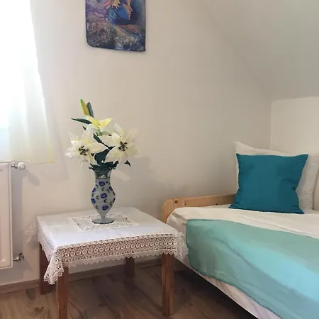 Lägenhet Ezo Apartmanhaz