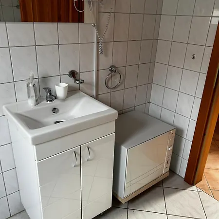 Ezo Apartmanhaz Apartament Balatonberény
