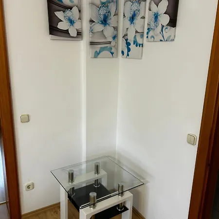 Lägenhet Ezo Apartmanhaz Balatonberény