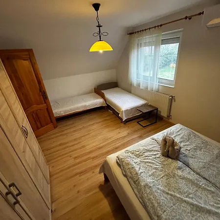 Ezo Apartmanhaz * Balatonberény