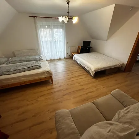 Ezo Apartmanhaz Lägenhet Balatonberény